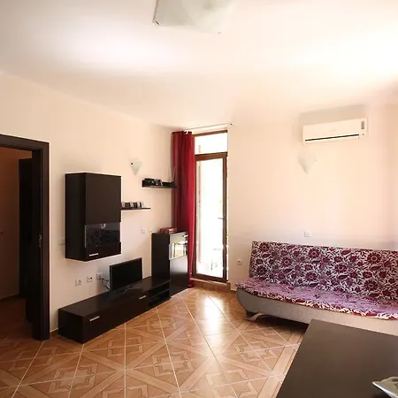 Arendoo In St. Helena * ساني بيتش