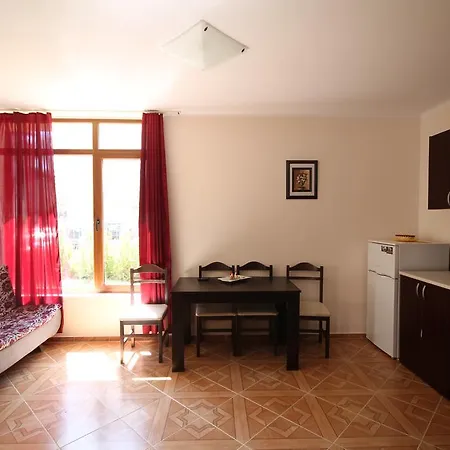 Arendoo In St. Helena ساني بيتش